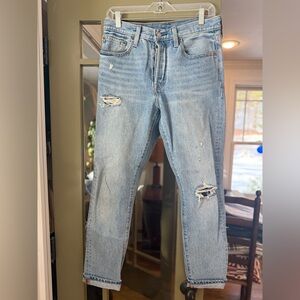 501s Levi’s Strauss Lightly Distressed Light Wash Blue Jeans W27 L30